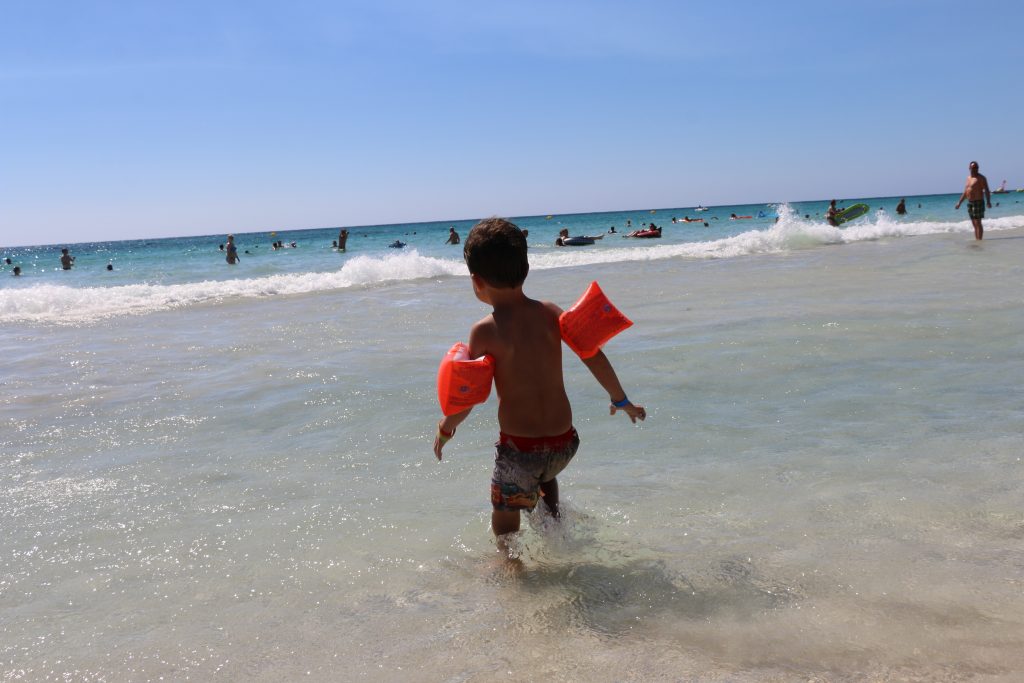 tips mallorca,strand alcudia,mooie stranden in mallorca,kindvriendelijk strand mallorca,tips mallorca met kinderen