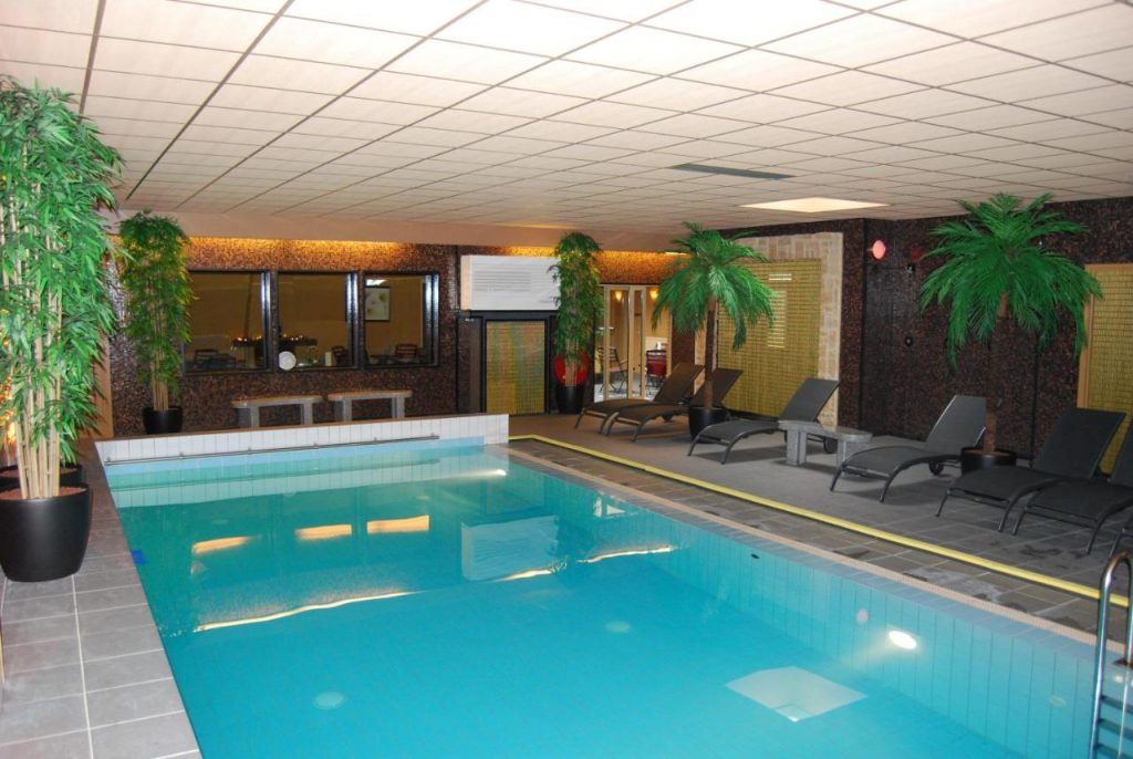 hotel waddengenot pieterburen zwembad,hotel met vijfpersoonskamers,hotel 5 persoons kamer tips